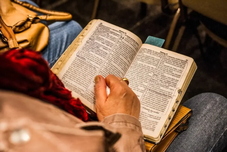 Embracing God's Unchanging Truth Embracing God's Unchanging Truth